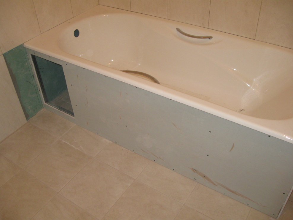 Короб под ванной