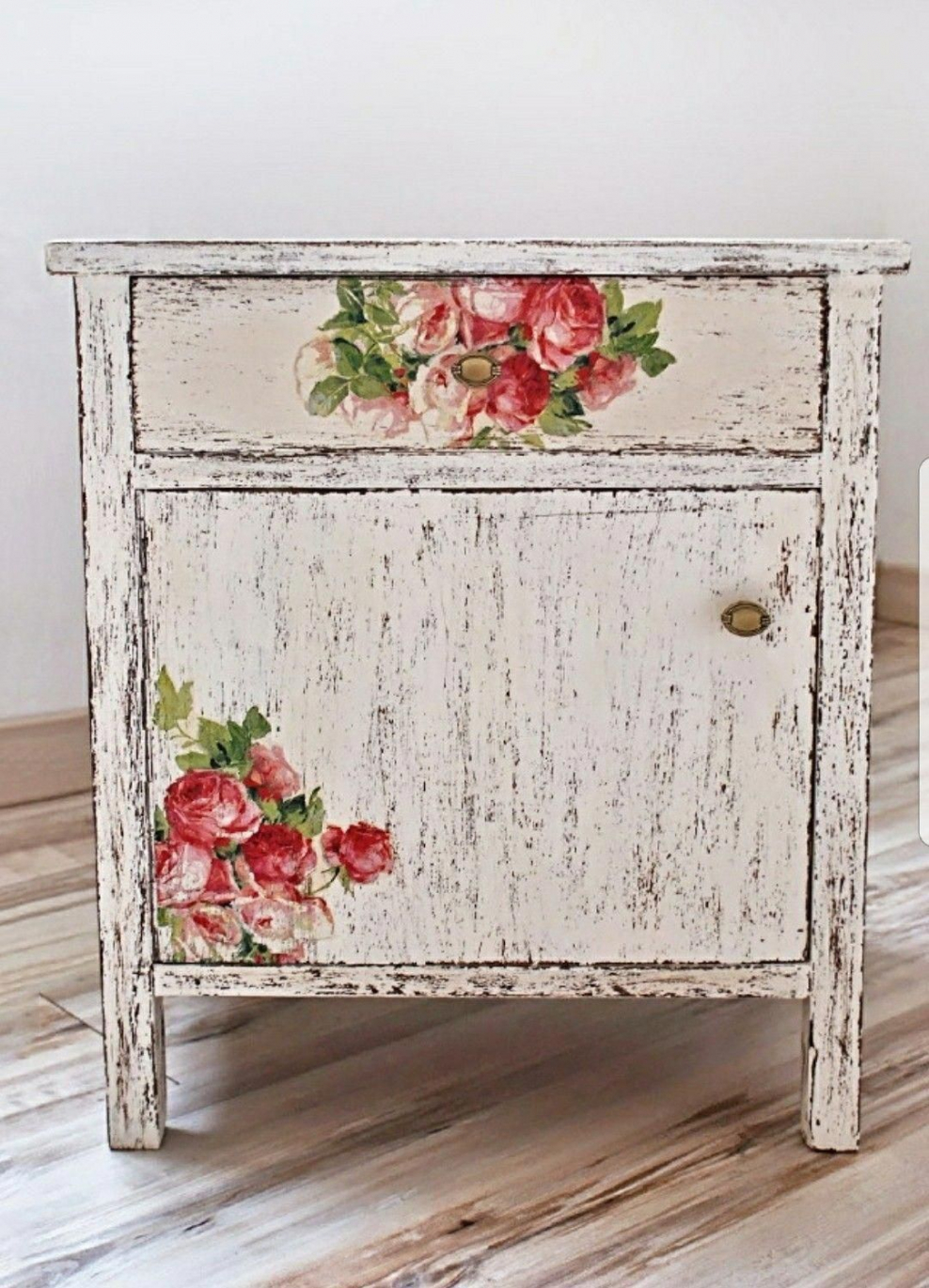 Потертая мебель в стиле шебби Шик