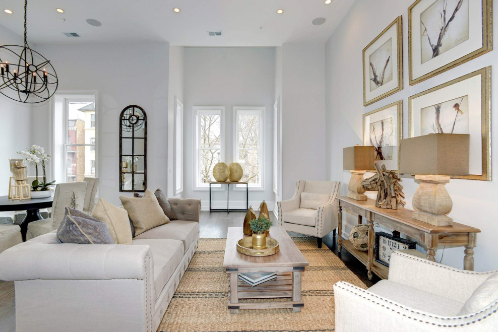 Стены в гостиной