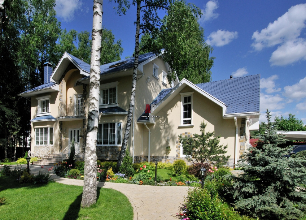 Двухэтажный дом в стиле Прованс