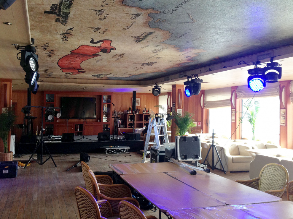 Минимаомстические крыль