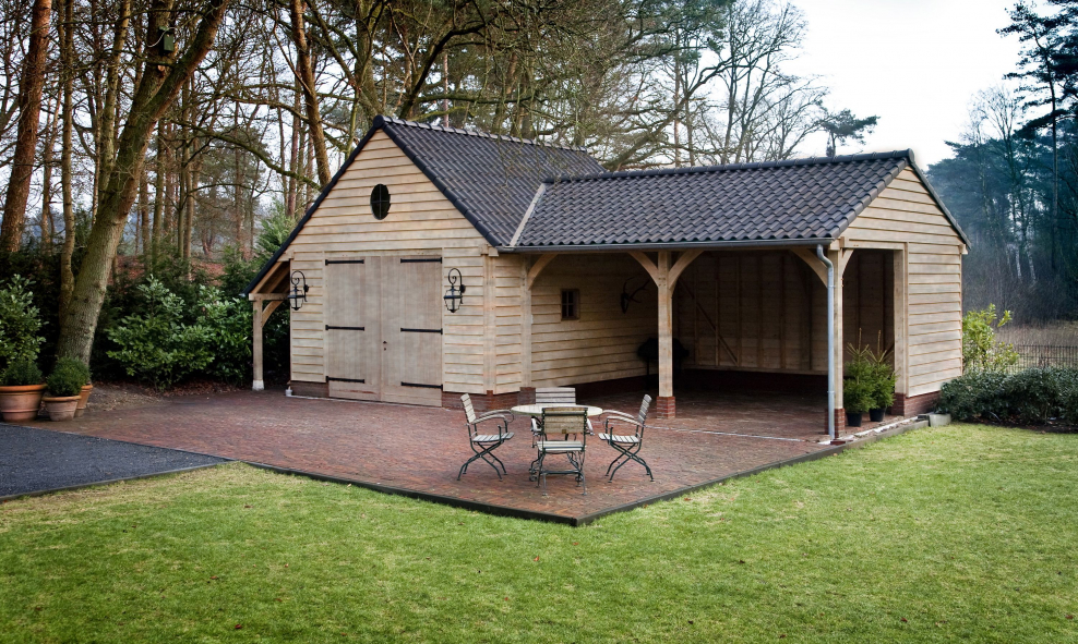 Беседка для большой семьи