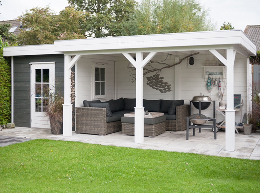 Угловой сарай с навесом