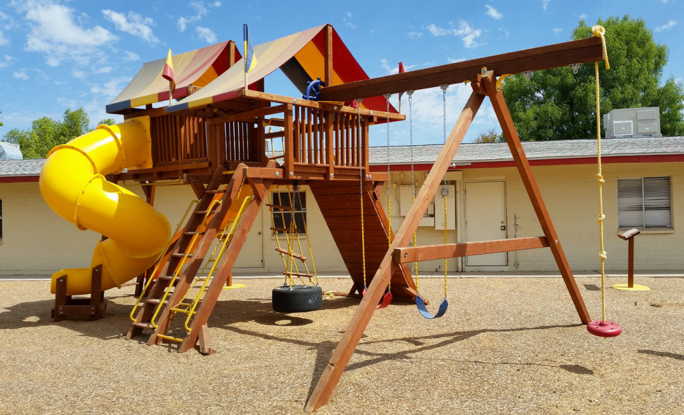 Стройка детской площадки