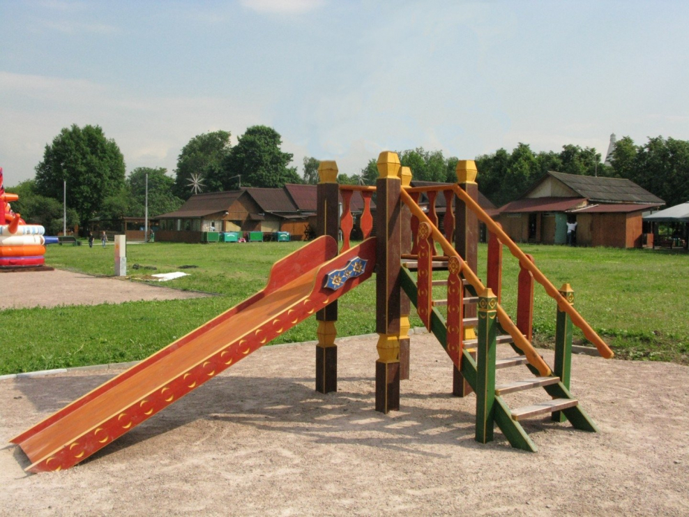 Детские площадки компан Робиния