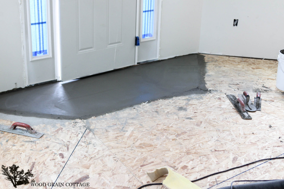 Бетонирование пола в квартире