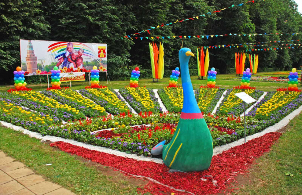 Клумбы в детском саду