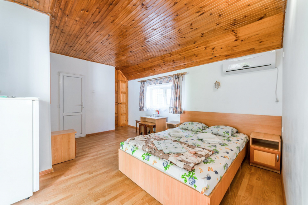 Двухъярусная кровать в стиле Шале