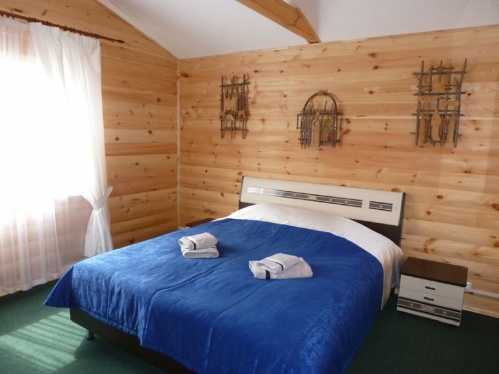 Спальня с раздельными кроватями