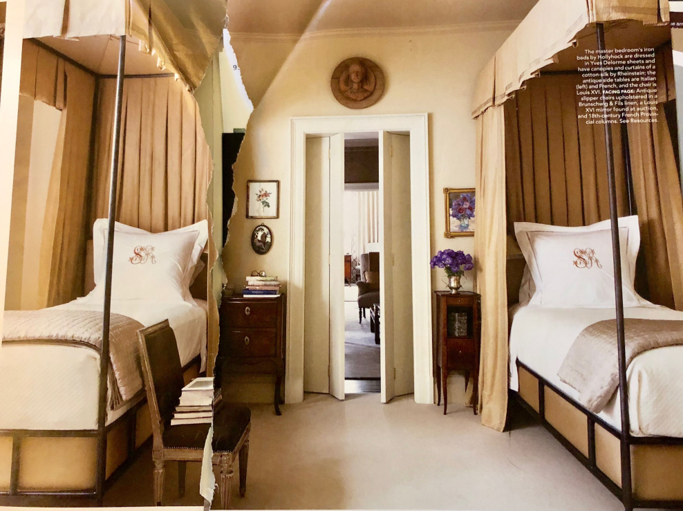 Спальня на мансарде в стиле Средиземноморья