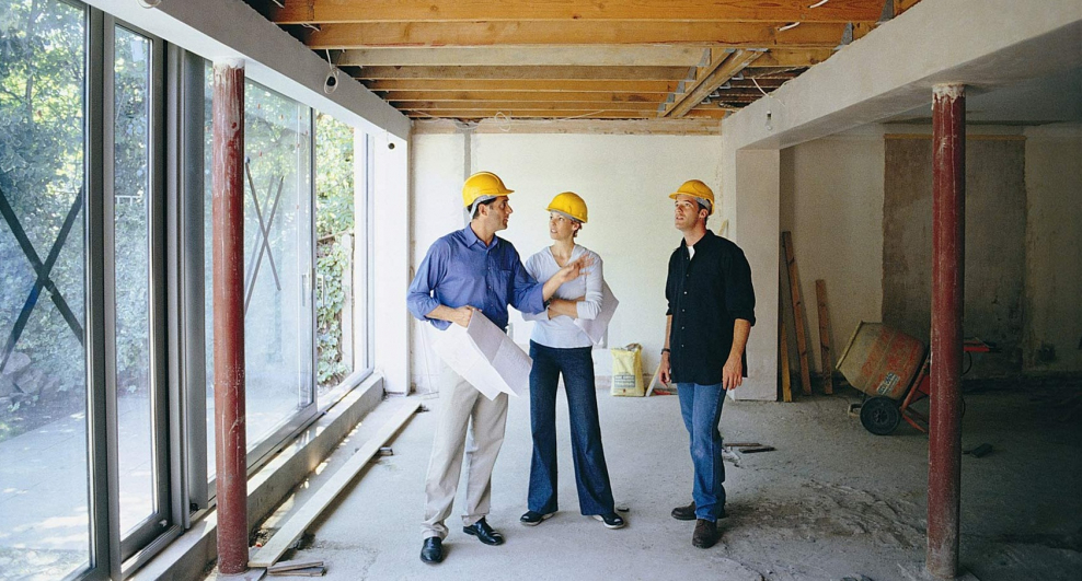 Строитель отделочник