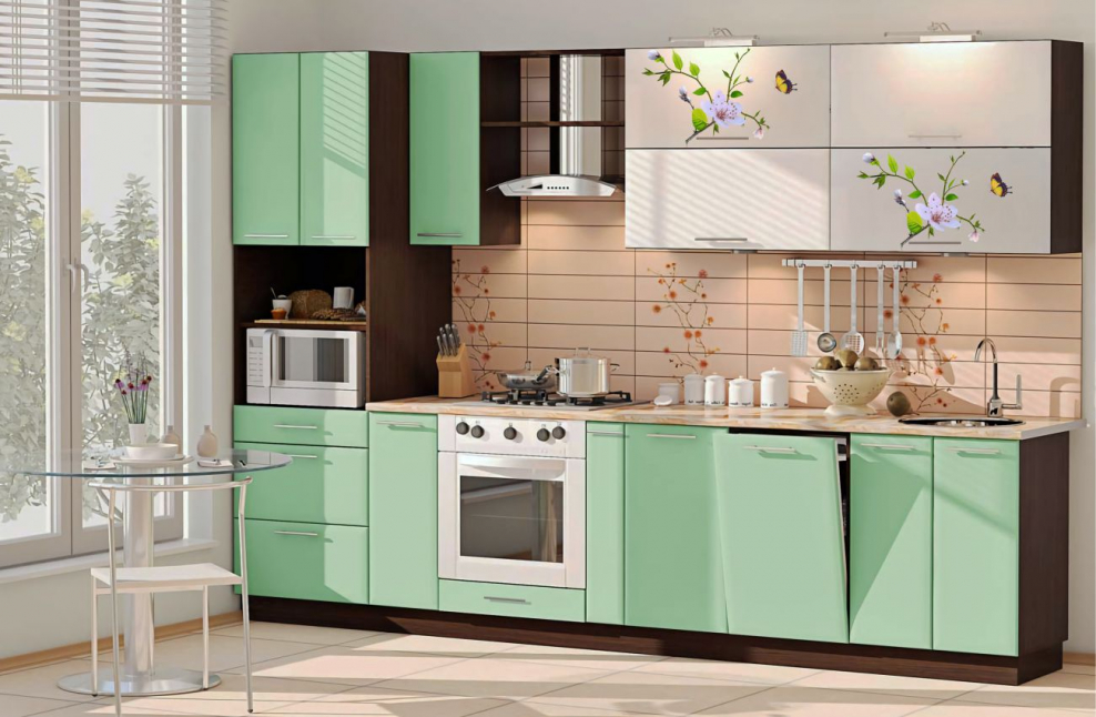 Кухонный гарнитур двухцветный