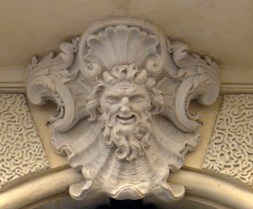 Маскароны в архитектуре