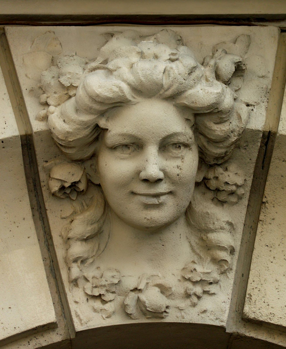 Маски-гротески маскарон