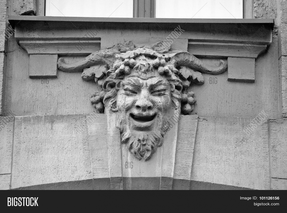 Кибела маскарон