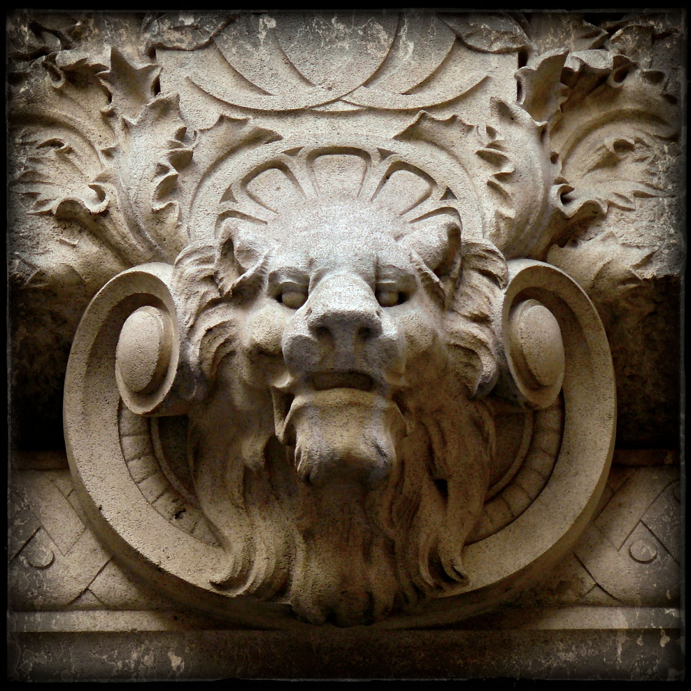 Маскарон Лев в Барокко