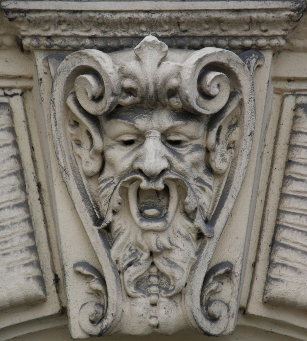 Маскарон Зевса