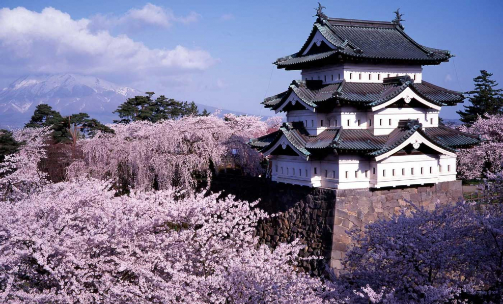 Замок Хиросаки, Япония.
