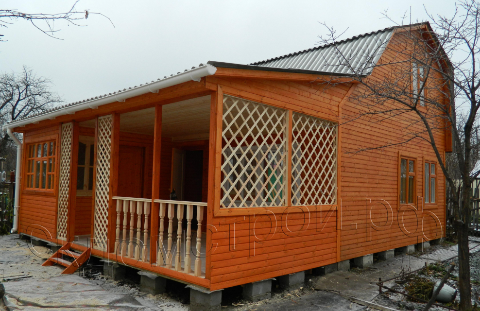 Пристроенная закрытая веранда 2х3 к дачному домику