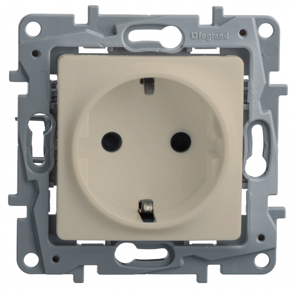 Розетка Legrand Etika 672220,16а, белый