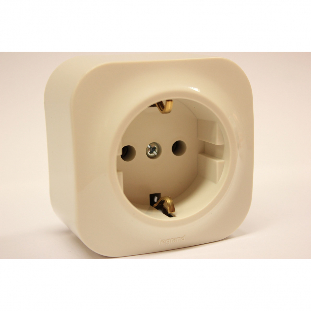 Легранд Кутео розетка