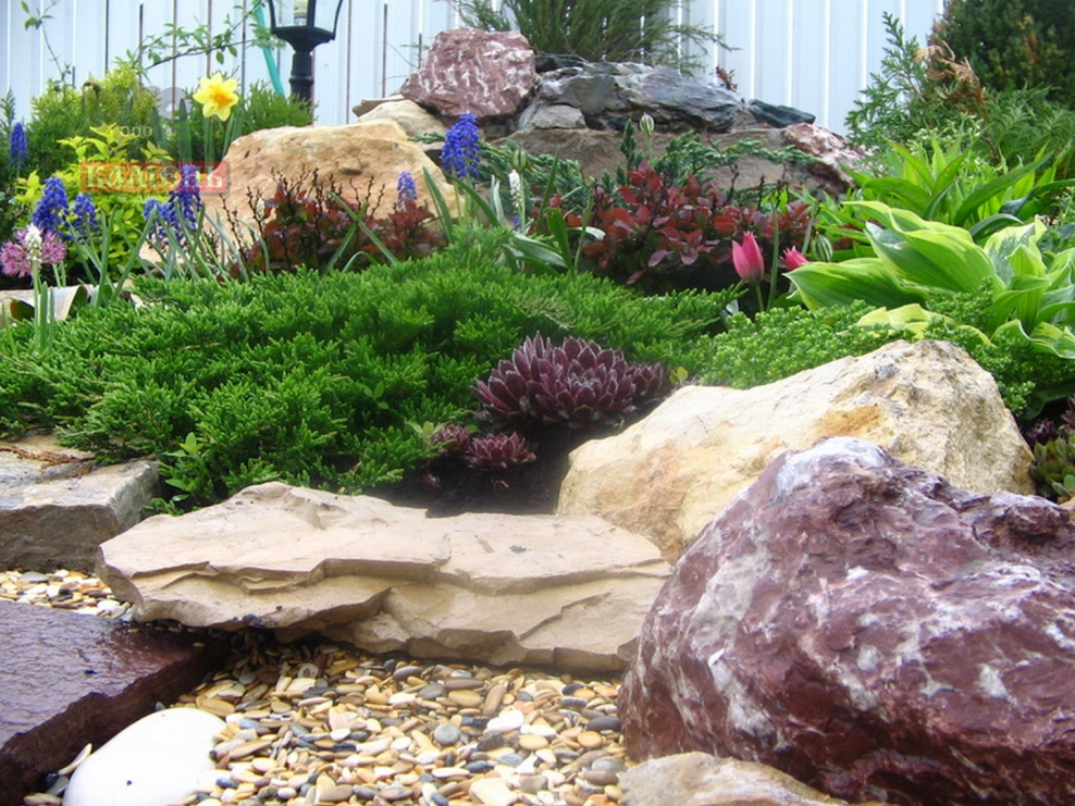 Рокарий с камнями