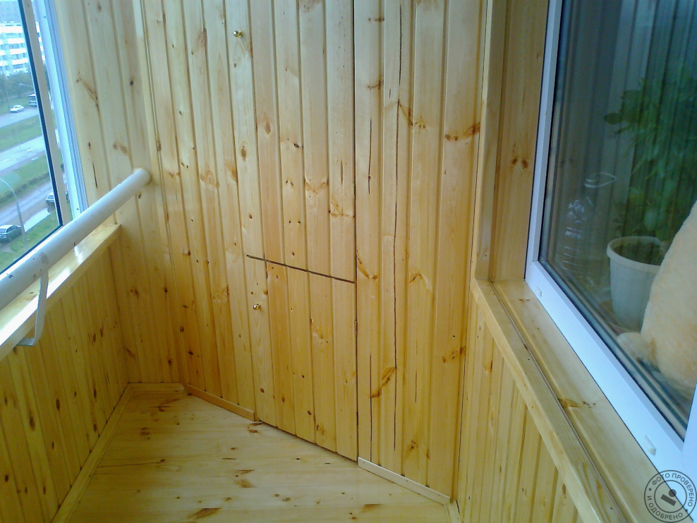 Встроенная тумба на балкон