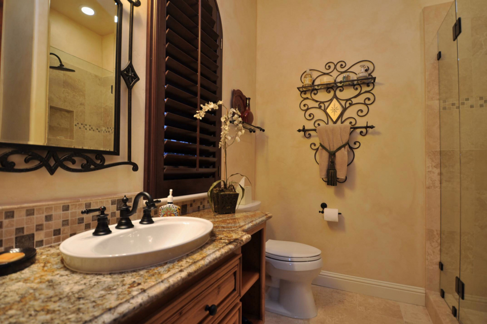 Ванна в колониальном стиле