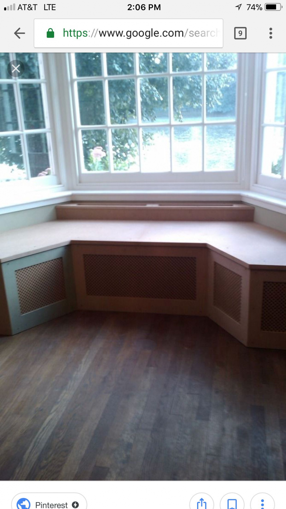 Подоконник стол в эркере