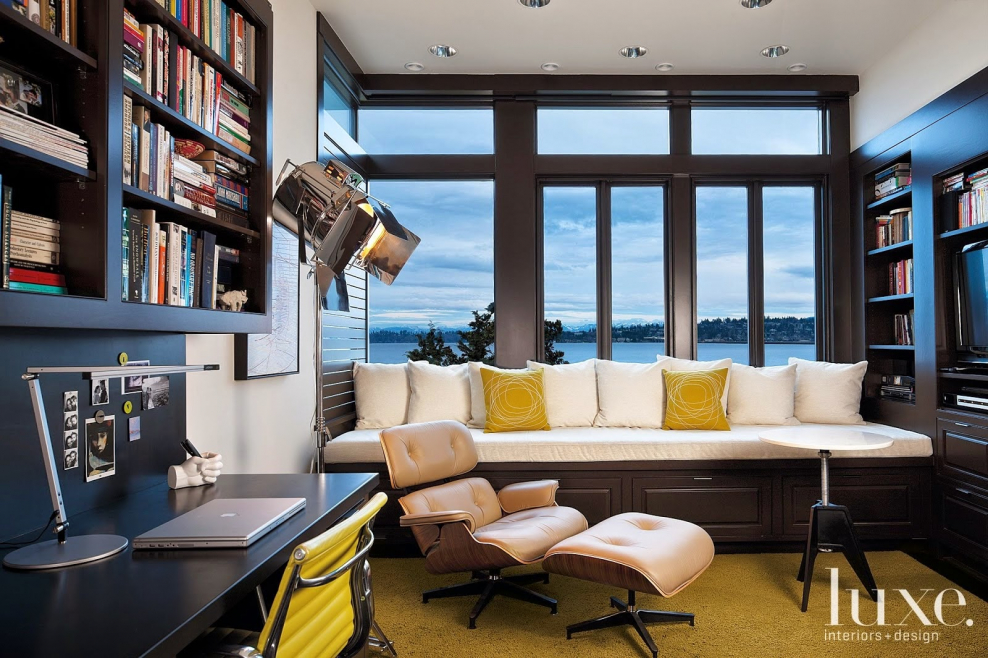 Кабинет в эркере