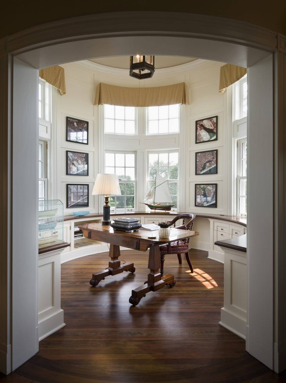 Рабочее место на подоконнике