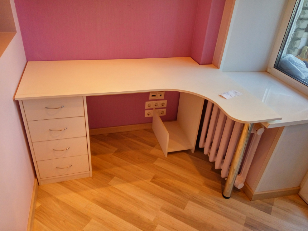 Комната для девочки подростка с эркером