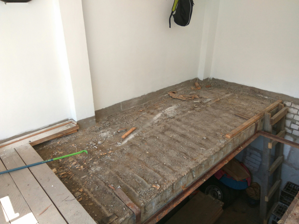 Деревянное перекрытие в гараже