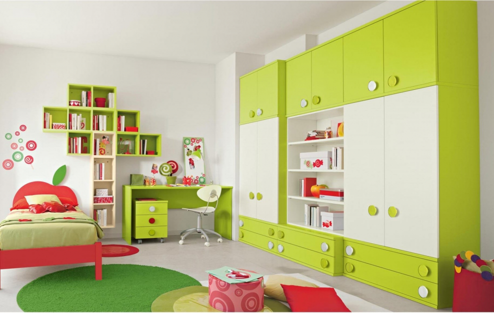 Яркая детская