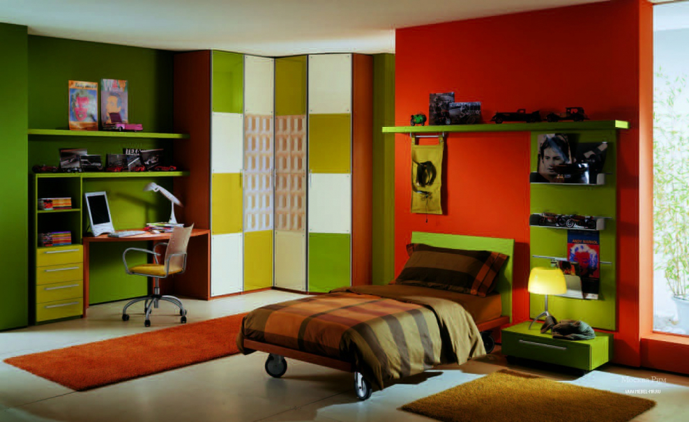 Яркая подростковая комната