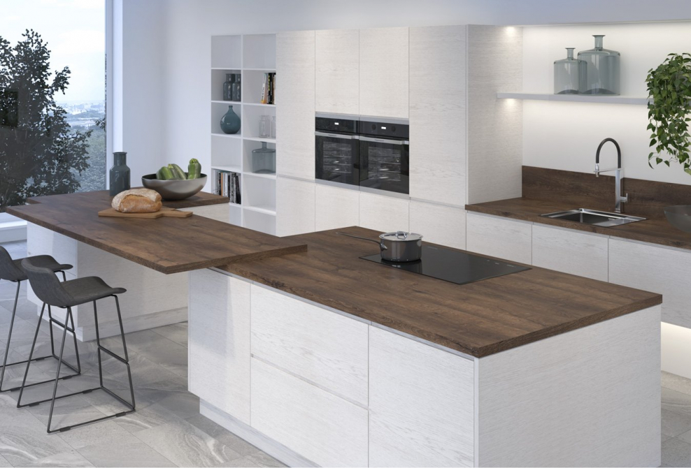 Синяя кухня с деревом в современном стиле