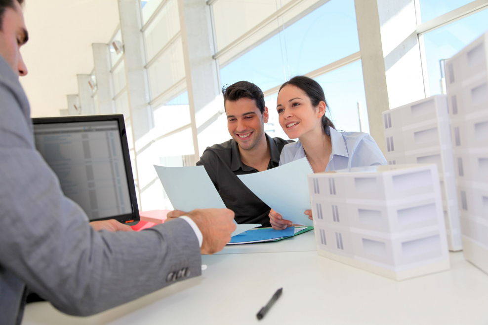 Специалист по недвижимости