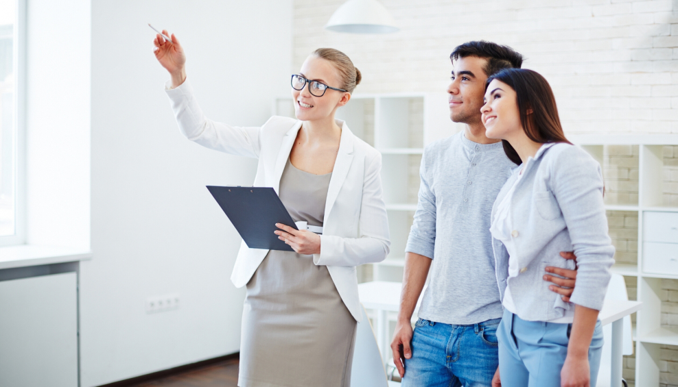 Женщины на собрании