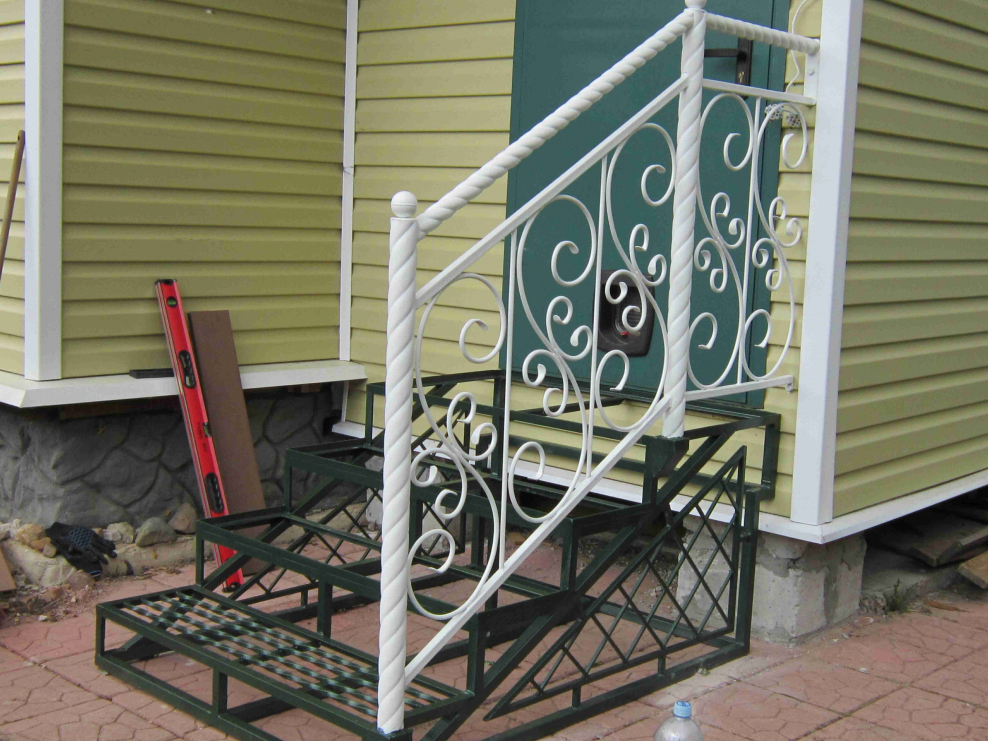 Перила на ступеньки