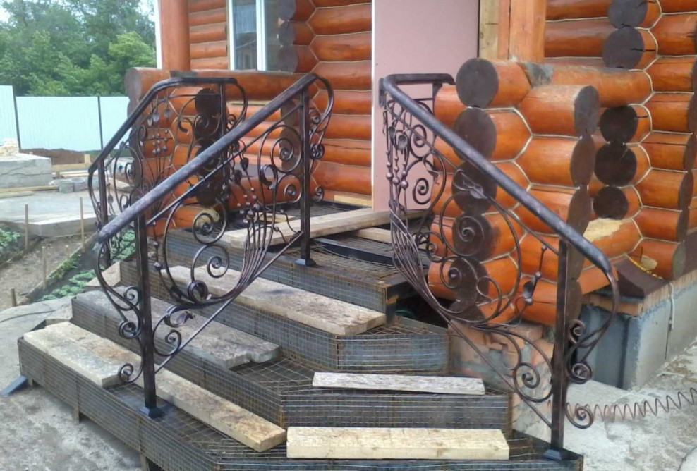 Ограждение крыльца