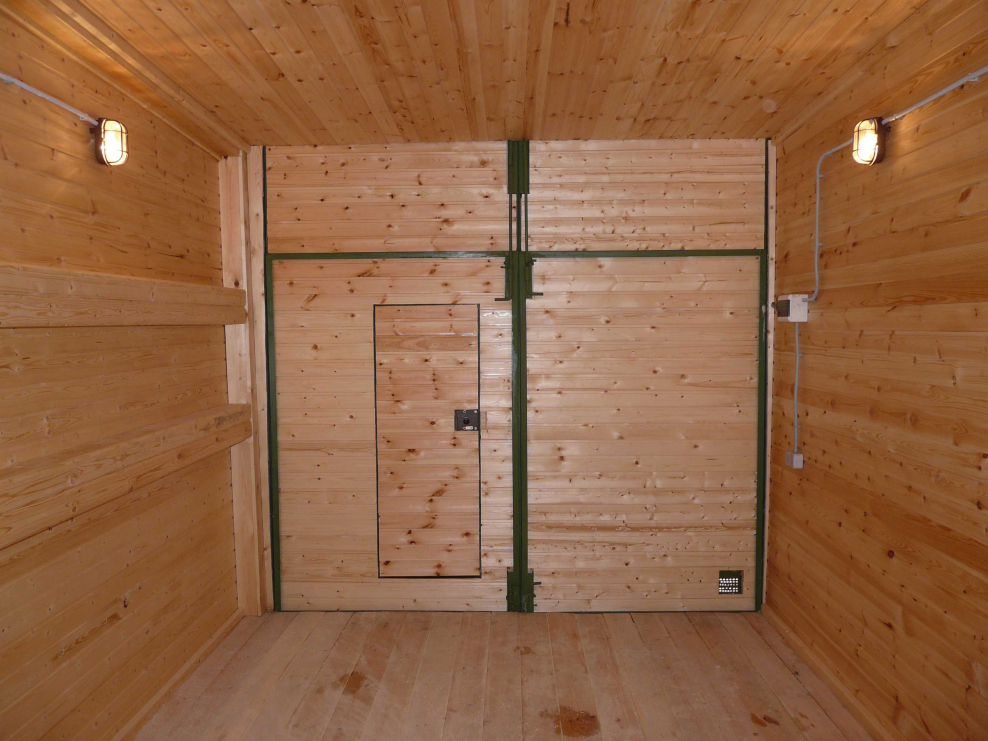 Обшивка гаража вагонкой