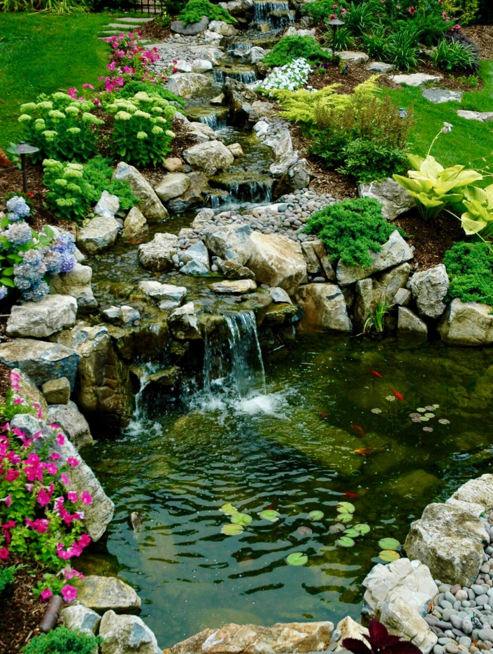 Водопад, сухой ручей, прудик