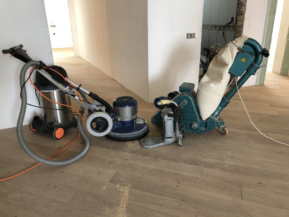 Шлифовка штучного паркета