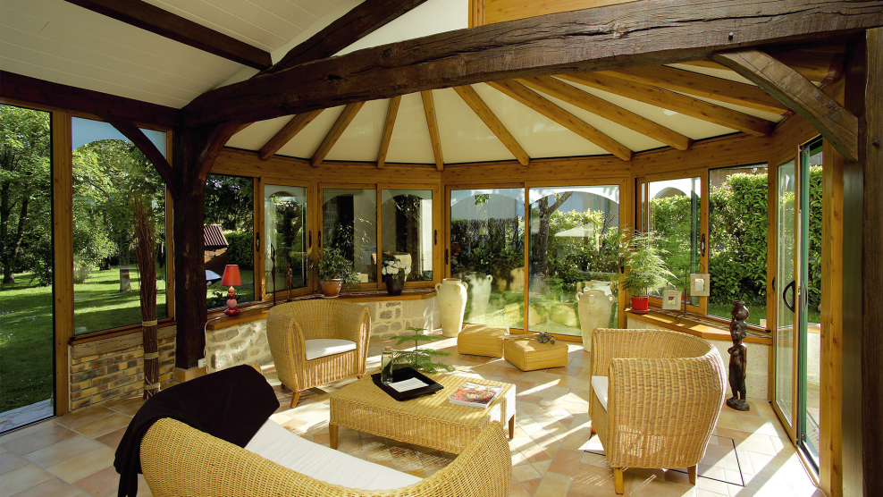 Дом с полукруглой верандой