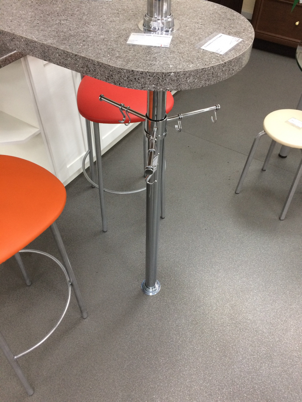 Барная стойка в ресторане