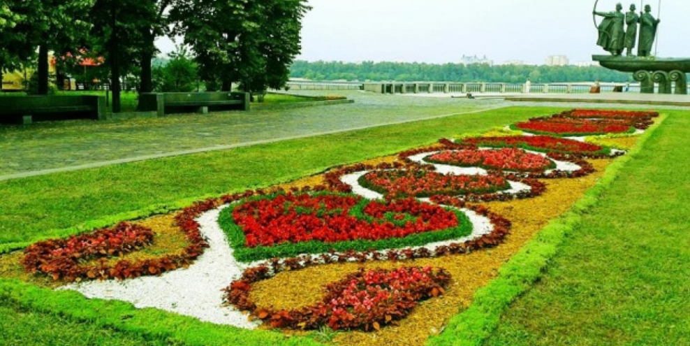 Круглая клумба