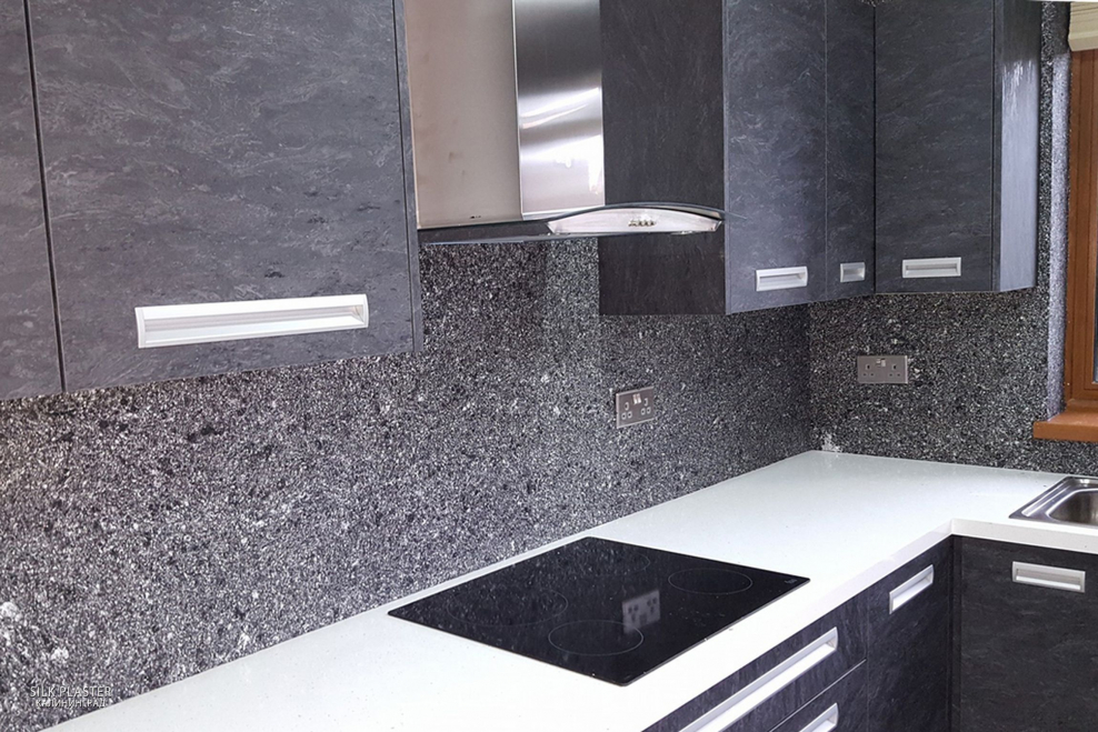 Мозаичная штукатурка в ванной