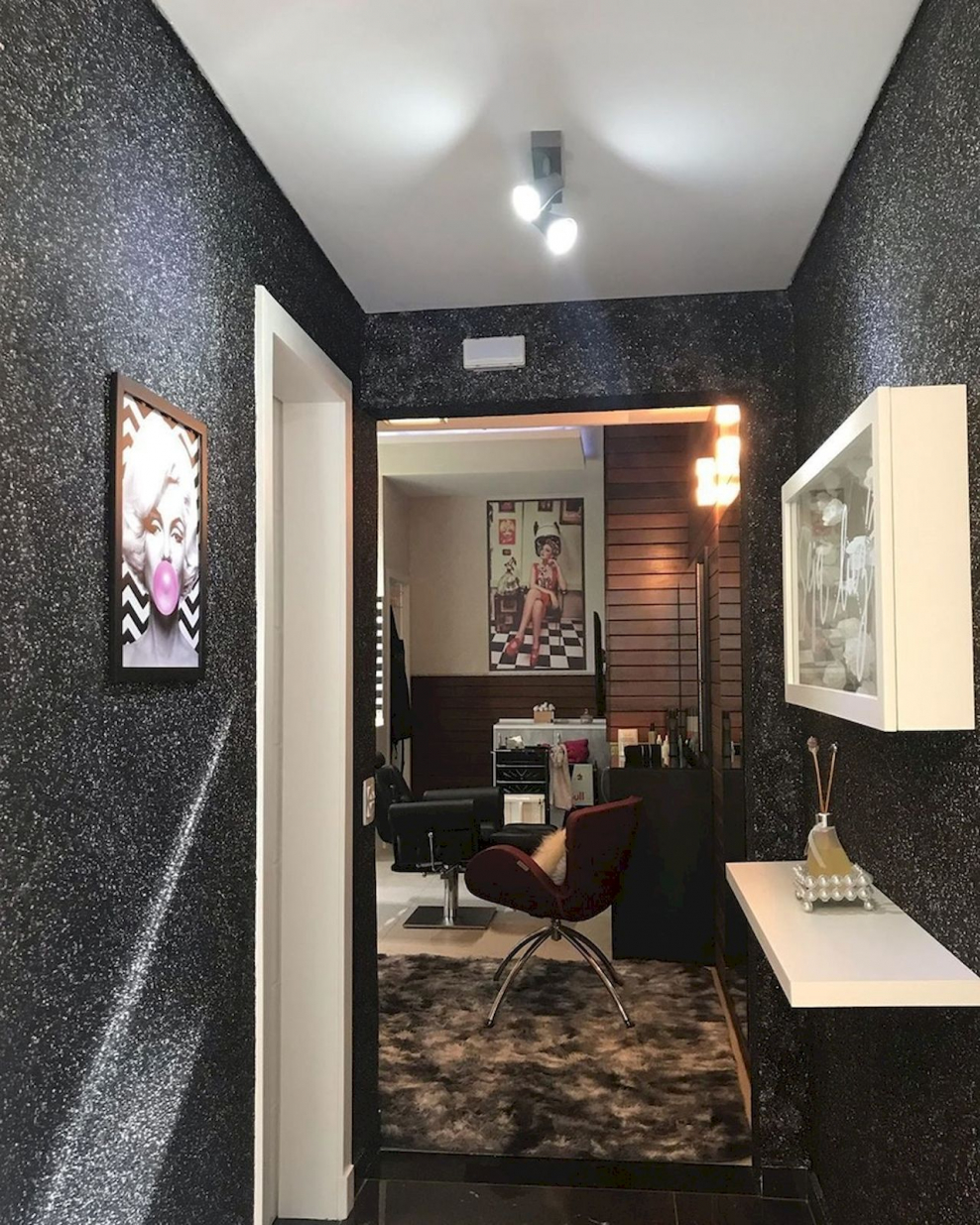 Потолки в спальне в стиле Артедко