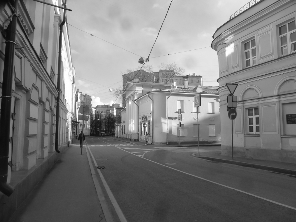 Потаповский переулок Меганом