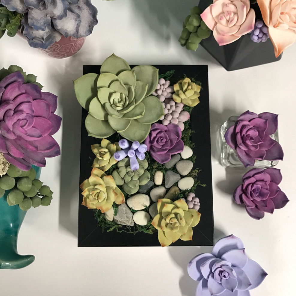 Декорирование стен обоями на кухне